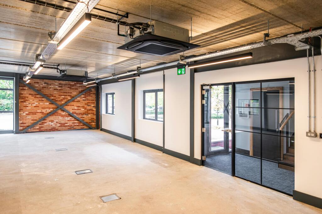 Creative Construction 6570.jpg
