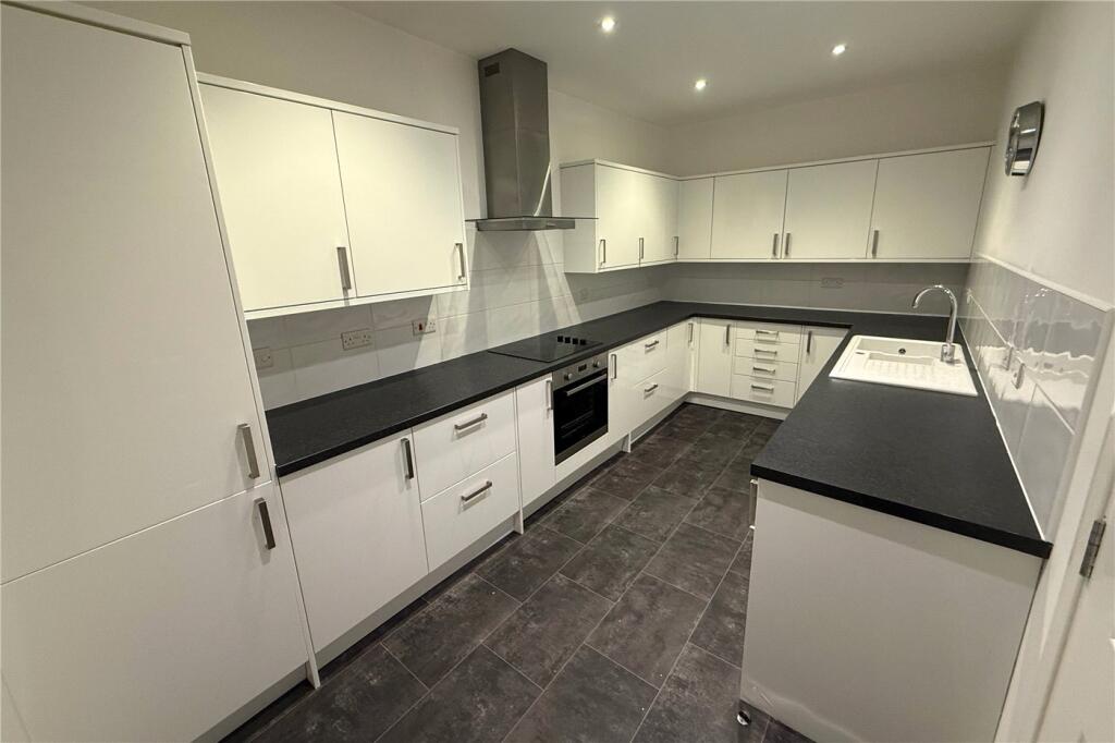 Main image of property: Kyle House, 21A Lavant Street, Petersfield, Hampshire, GU32