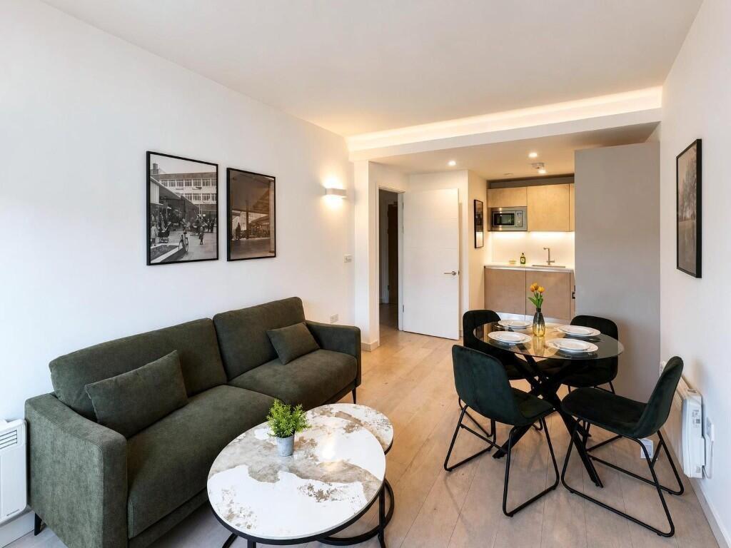 Main image of property: Wokingham Road, Bracknell, Berkshire, RG42