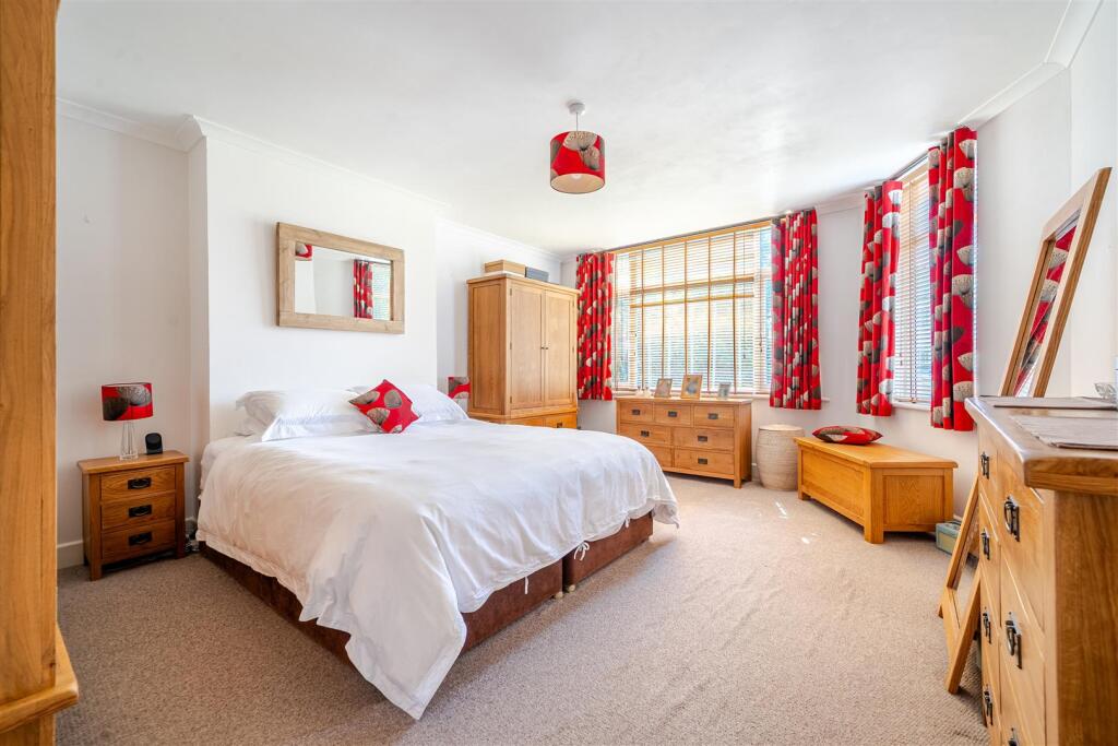 Robson Road, Goring-By-Sea, Worthing photo 3