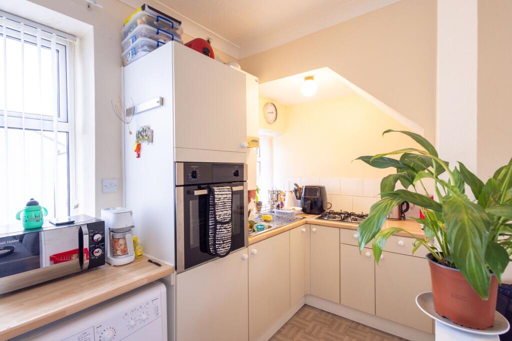 House in Kirklees, Birstall Smithies - View 2