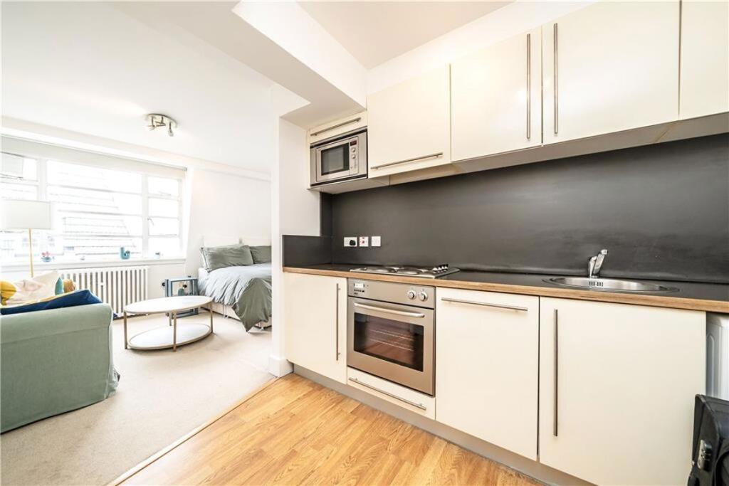 Main image of property: Nell Gwynn House, London