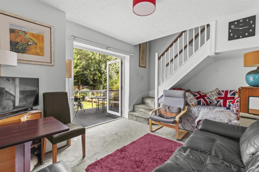 House in Hemel Hempstead, High Wycombe Community Board - View 2
