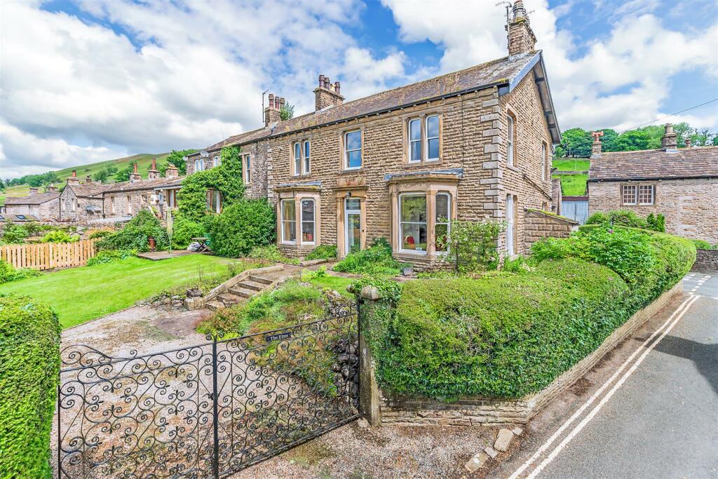Main image of property: Middle Lane, Kettlewell, Skipton