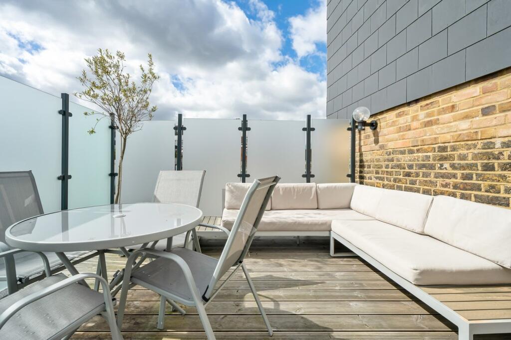 Main image of property: Fulham Road, London, SW6
