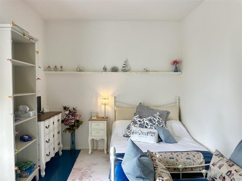 Apartment in Tonbridge - View 2