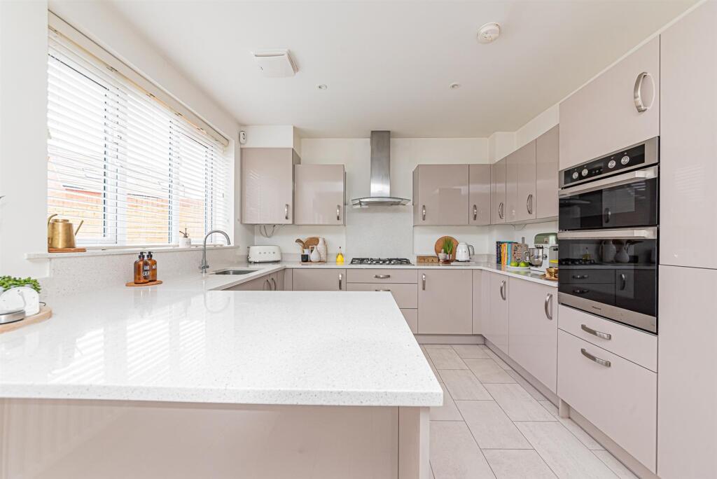 House in Winnersh, Sindlesham - View 5