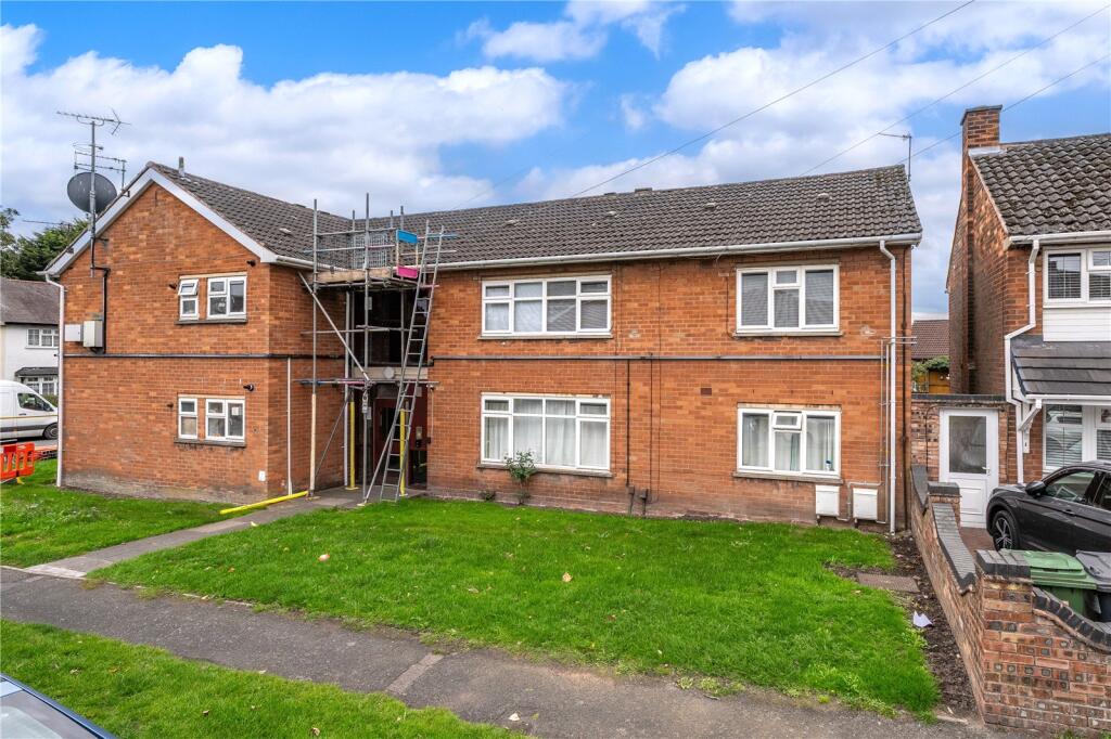 2-bed flat on Winster Road, East Park, Wolverhampton, West Midlands, WV1, £120,000