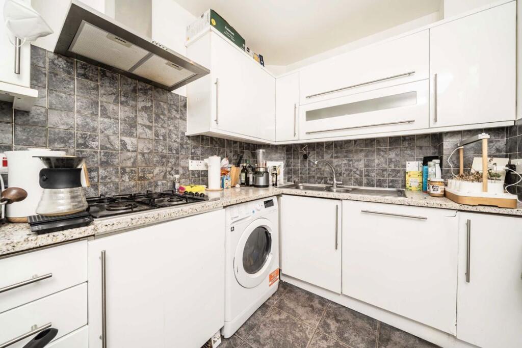 Apartment in London - View 4