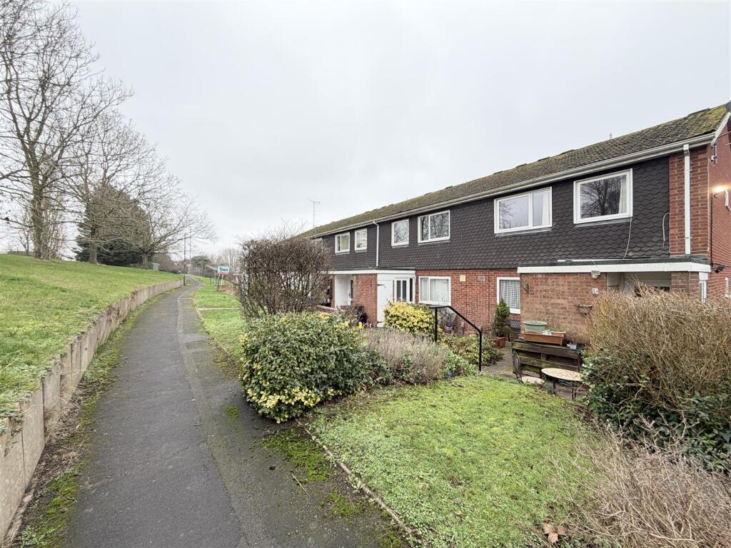 Crane Close, Woodloes Park, Warwick photo 2