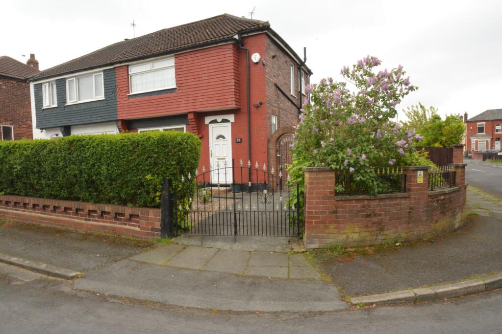 Main image of property: Chestnut Avenue, Droylsden, M43