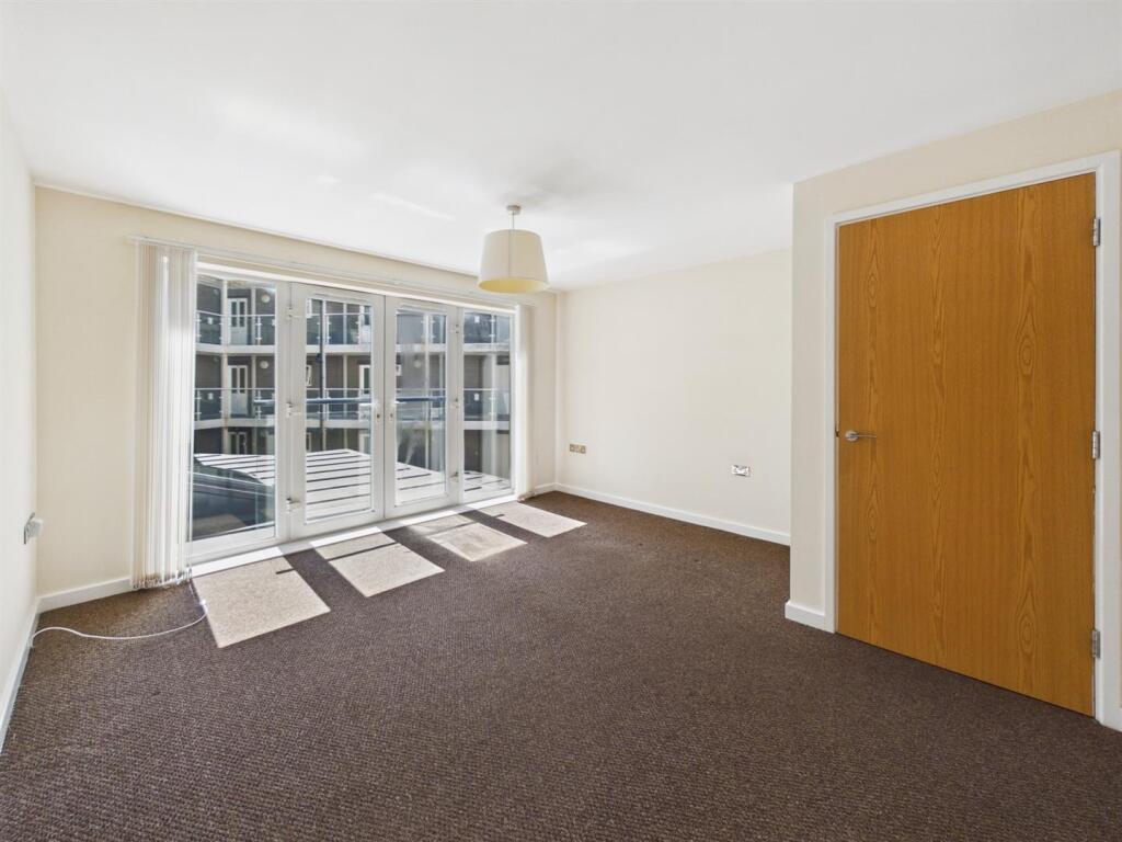 Apartment in North Tyneside, Cullercoats - View 2