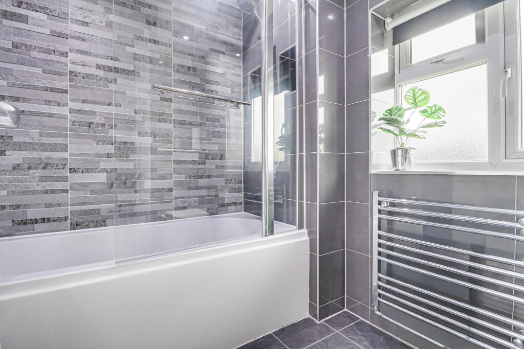 Additional image 19 of Cell Barnes Lane, St Albans, AL1