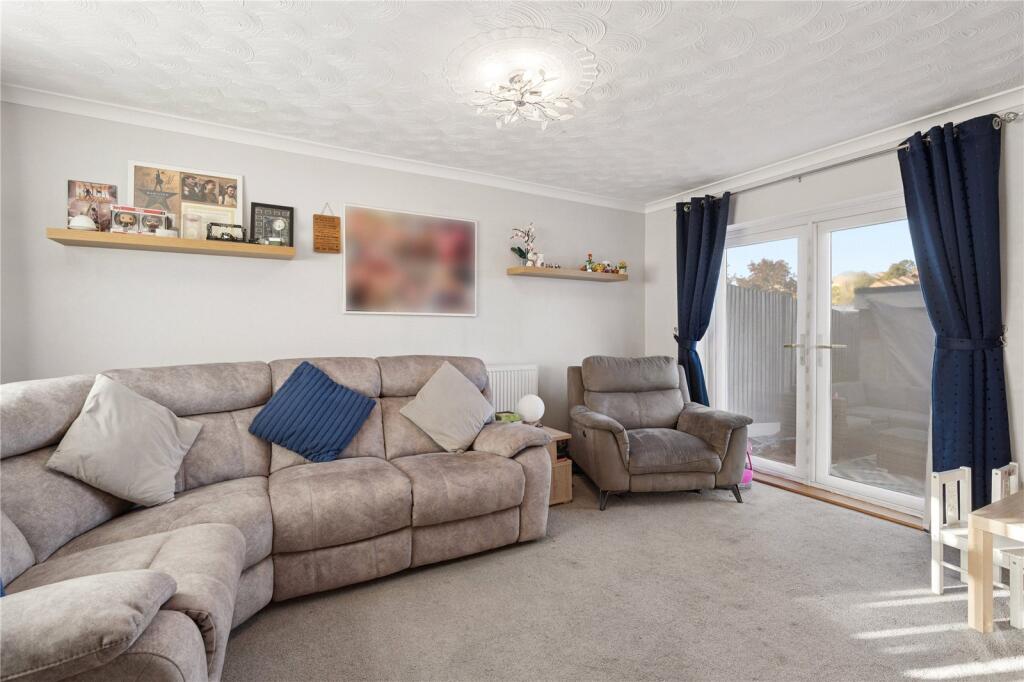 Berkshire Close, Chatham, Kent, ME5 photo 3