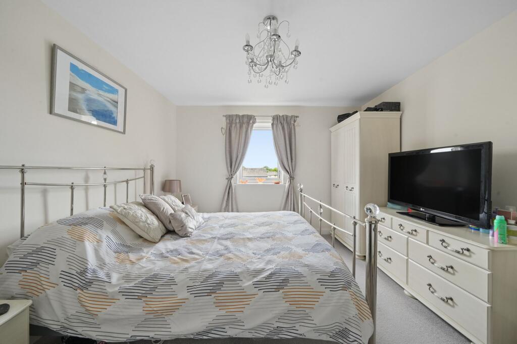 Apartment in West Oxfordshire, Witney - More