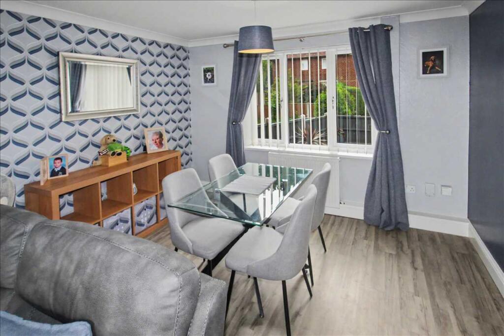 House in Broxtowe, Eastwood - More