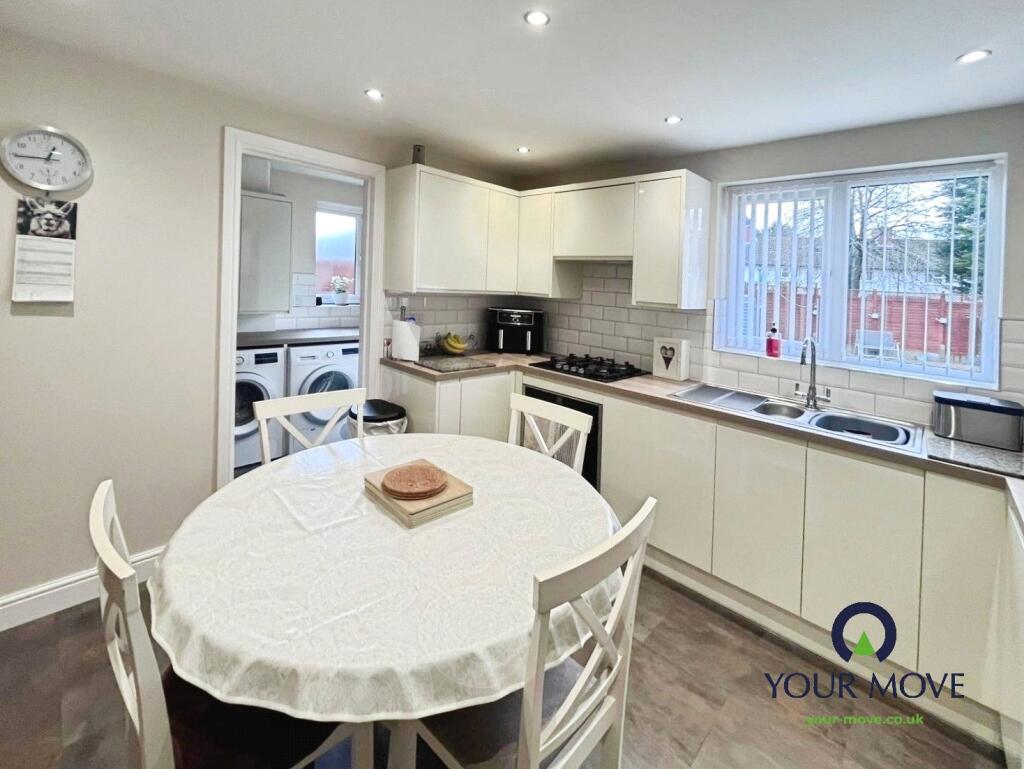Tewkesbury Drive, Bedworth, Warwickshire, CV12 photo 4