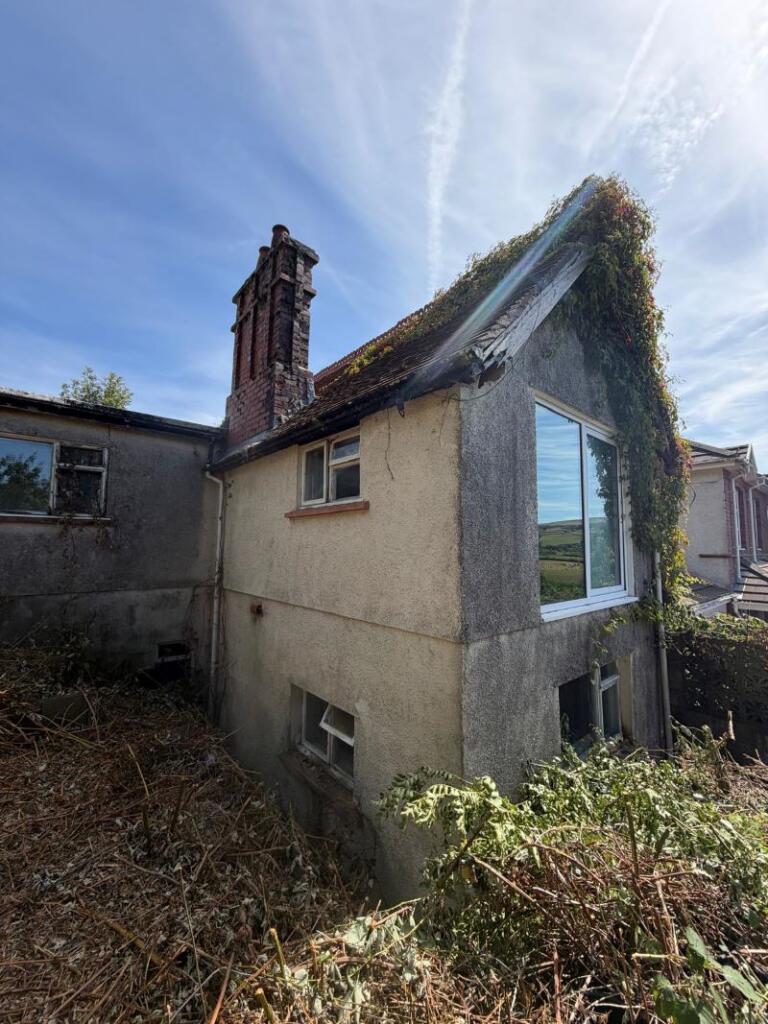 Main image of property: Little Acre, Manordeilo, Llandeilo, SA19 7BG