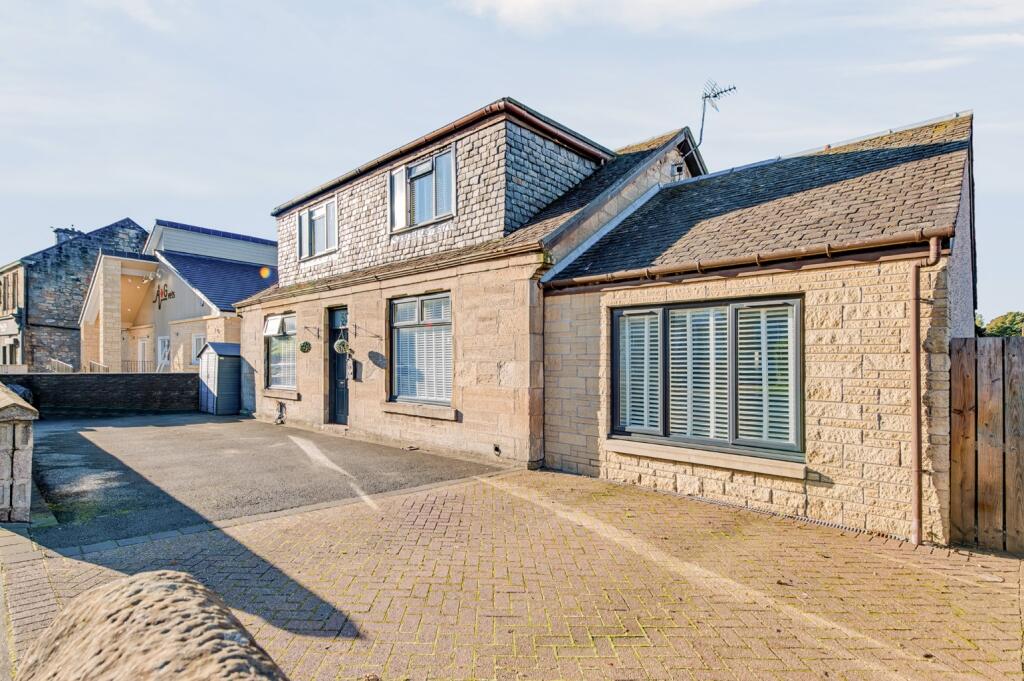 4-bed detached on 53, Main Street, Bonnybridge, Falkirk, FK4 1AF, £284,995