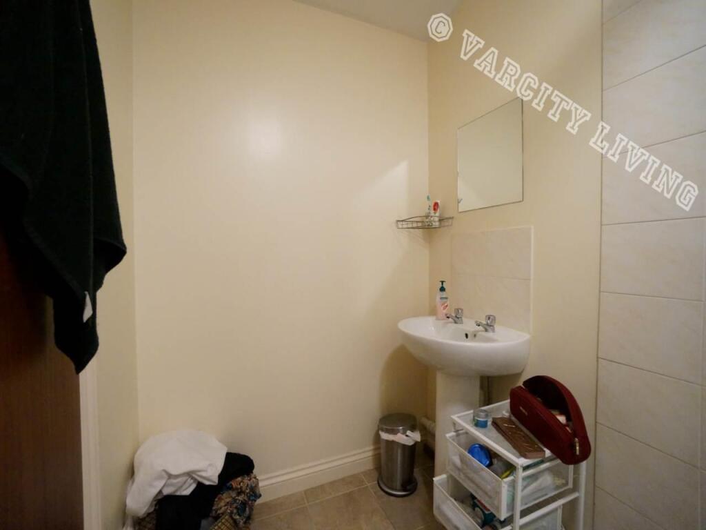 Apartment in Bangor, Gwynedd - View 5