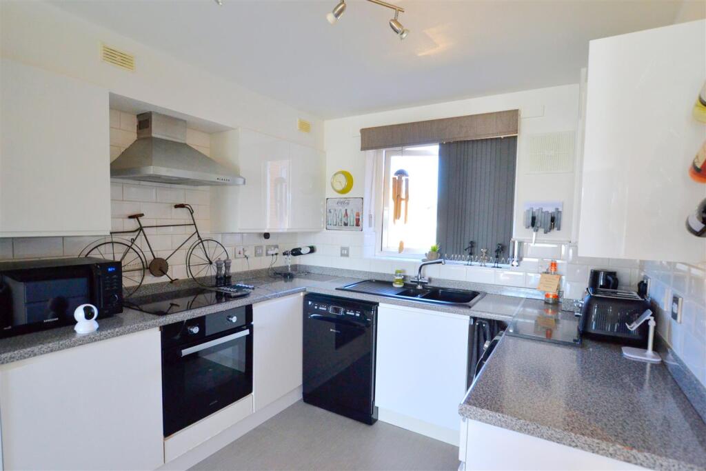 Apartment in Hatfield, Birchwood - View 3