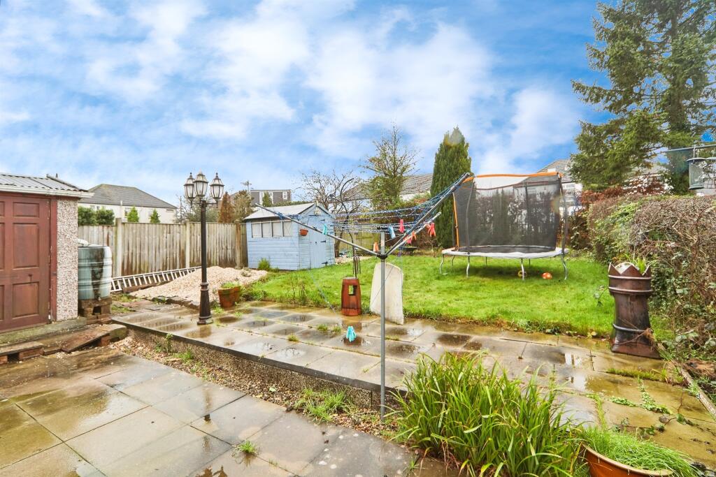 Gainsborough Avenue, Leeds photo 2