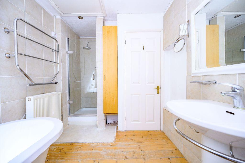 Additional image 14 of Woodside Place, Wildhill Road, Essendon