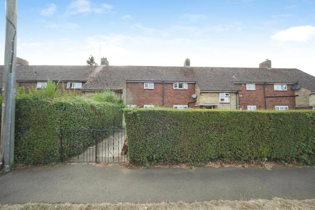 House in Luton - View 2