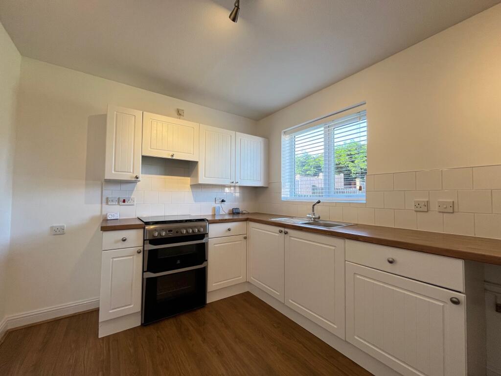 House in Stoke-on-Trent - View 3
