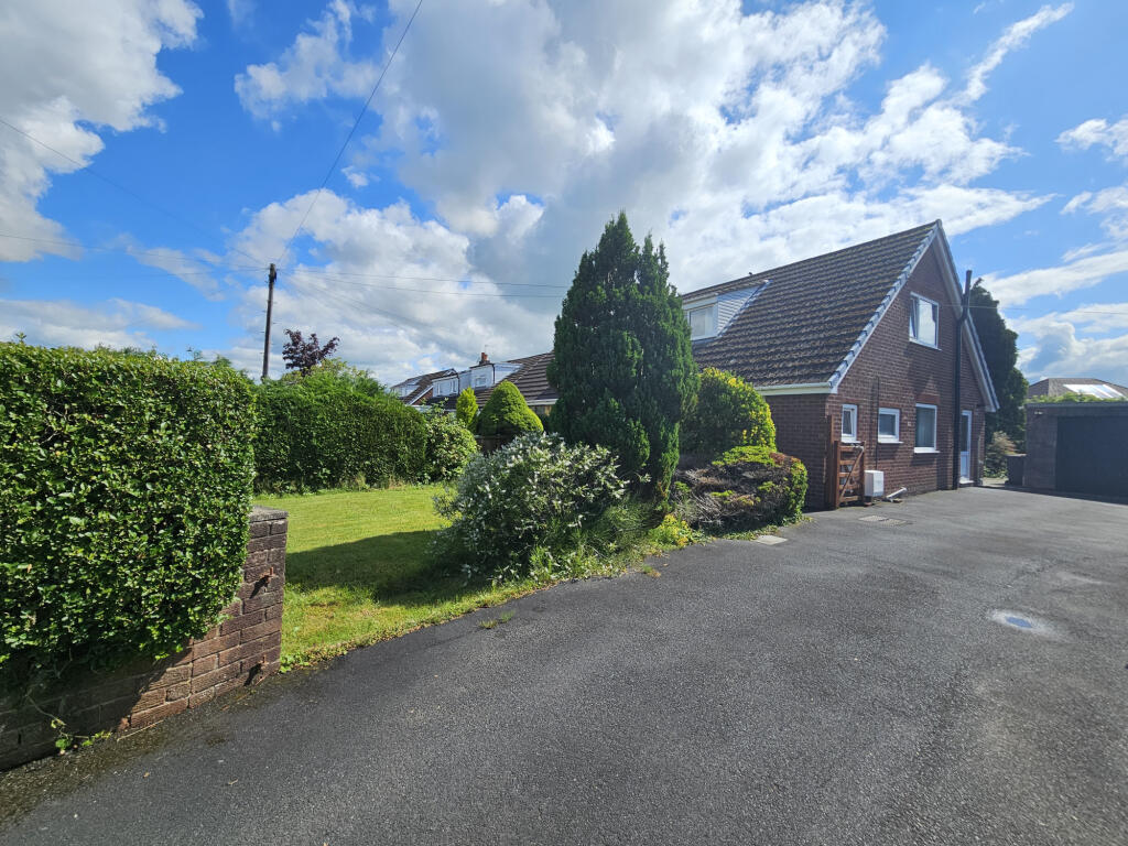 3-bed house on Ribblesdale Drive,  Grimsargh, PR2, £235,000