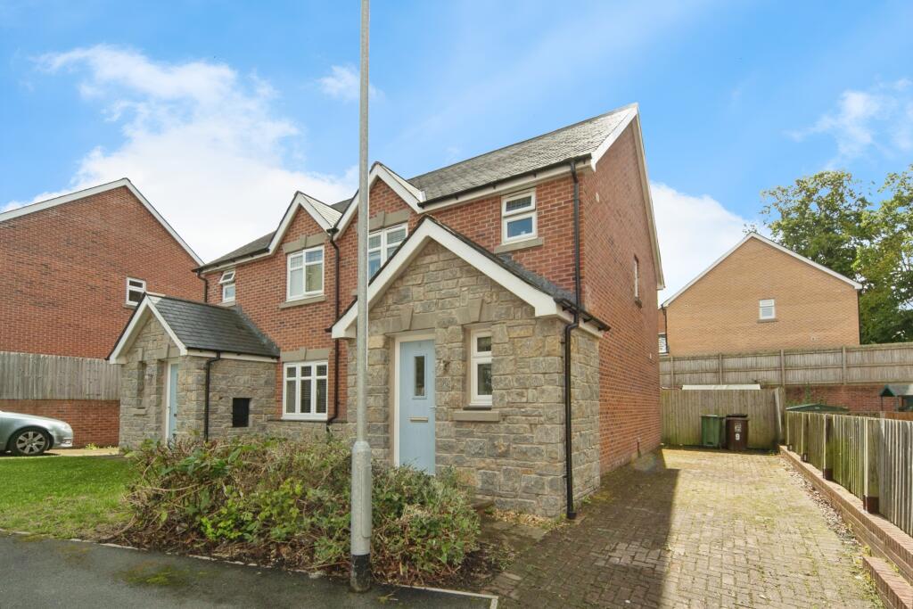 Main image of property: Plas Y Coed, Bangor, LL57