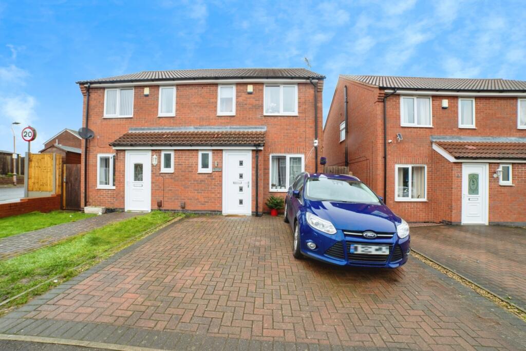 Main image of property: Broomhill Lane, Mansfield, Nottinghamshire, NG19