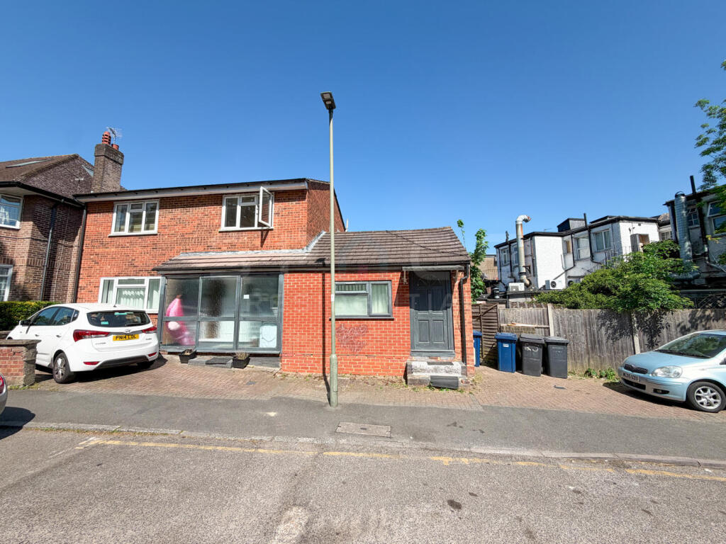 Main image of property: 3 Bedroom 2 Reception property in Edgware HA8