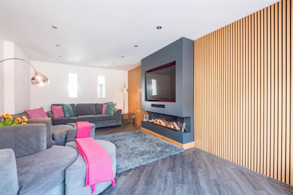 House in Chorley, Whittle Springs, Whittle le Woods - View 5