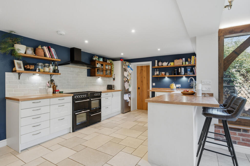 House in Melton, Bottesford - More
