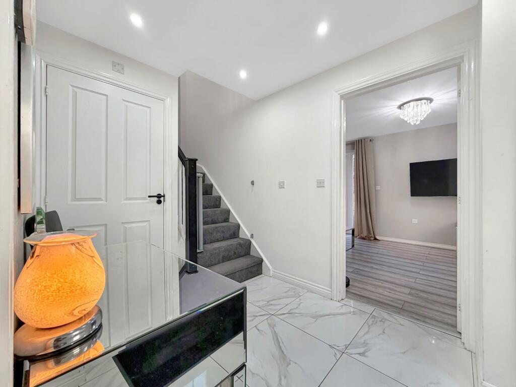 Waun Draw, Caerphilly, CF83 photo 3