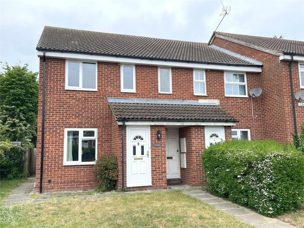 1-bed flat on St. Margarets Avenue, Stanford-le-Hope, Essex, SS17, £170,000