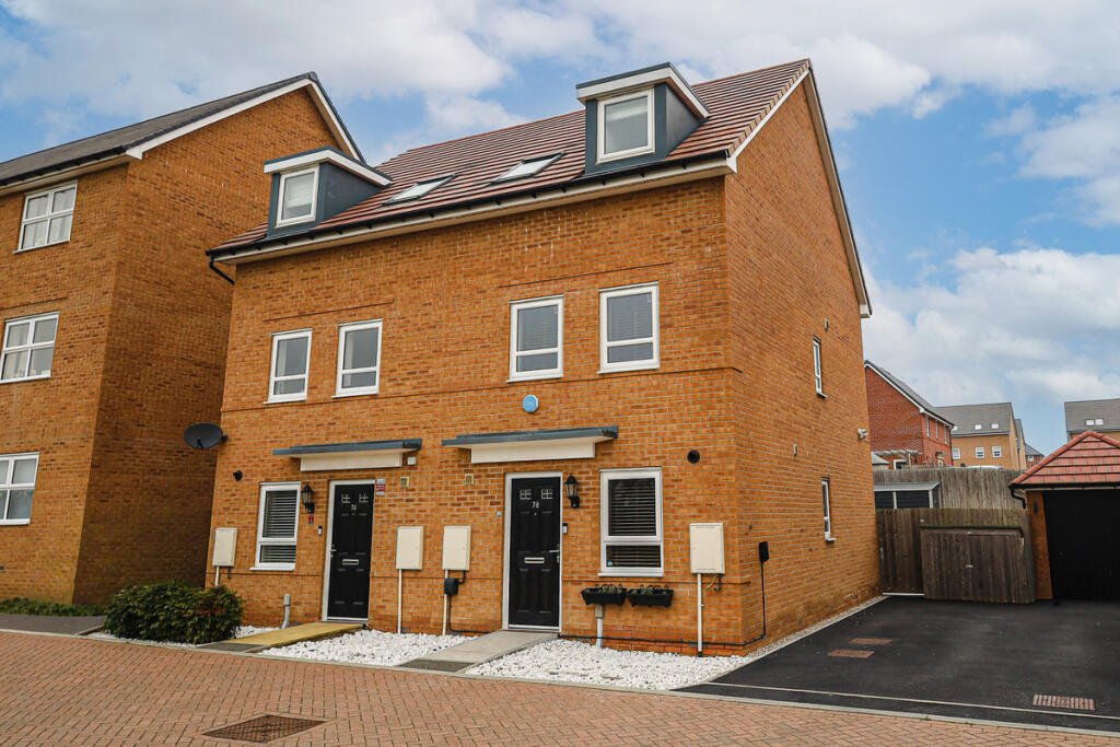 Main image of property: Hilton Crescent, Hockley, SS5