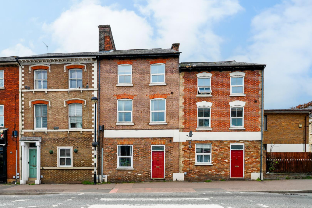 Main image of property: Lake Street, Leighton Buzzard