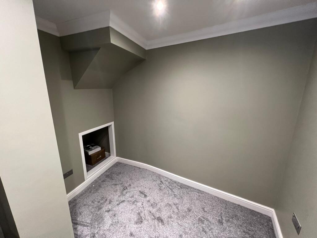 Apartment in Cardiff, Canton - View 5