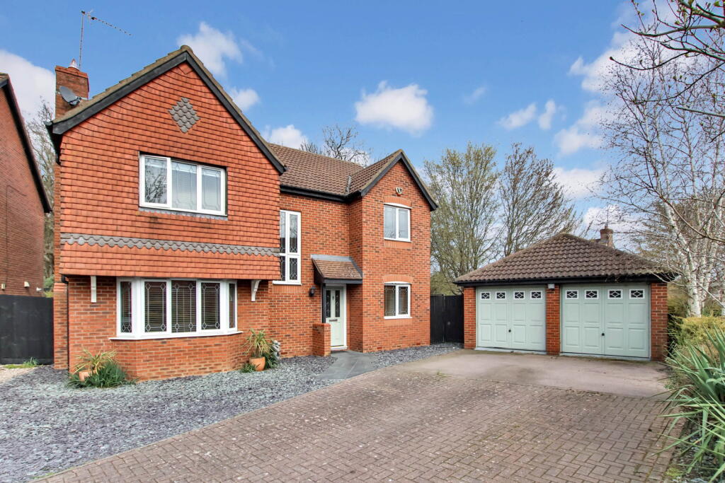 Main image of property: Old Close, Grange Park, NN4