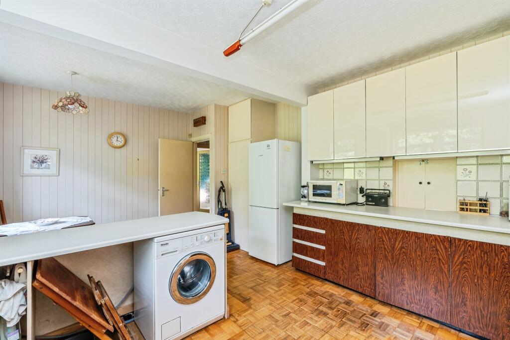 House in Southampton - More