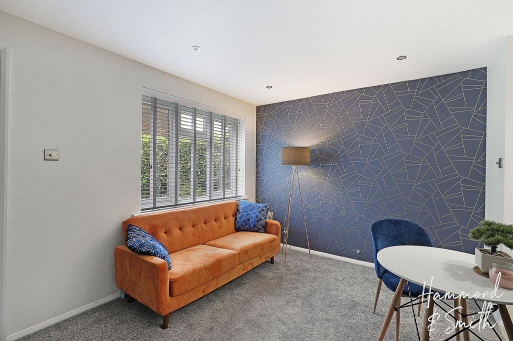 Hampden Close, North Weald, CM16 - More