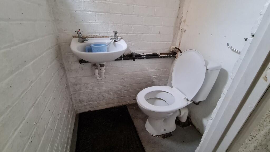 Additional image 7 of Essex Avenue, West Bromwich,West Midlands, B71