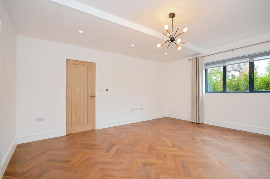 Additional image 4 of Wildwood Avenue, Bricket Wood, St. Albans