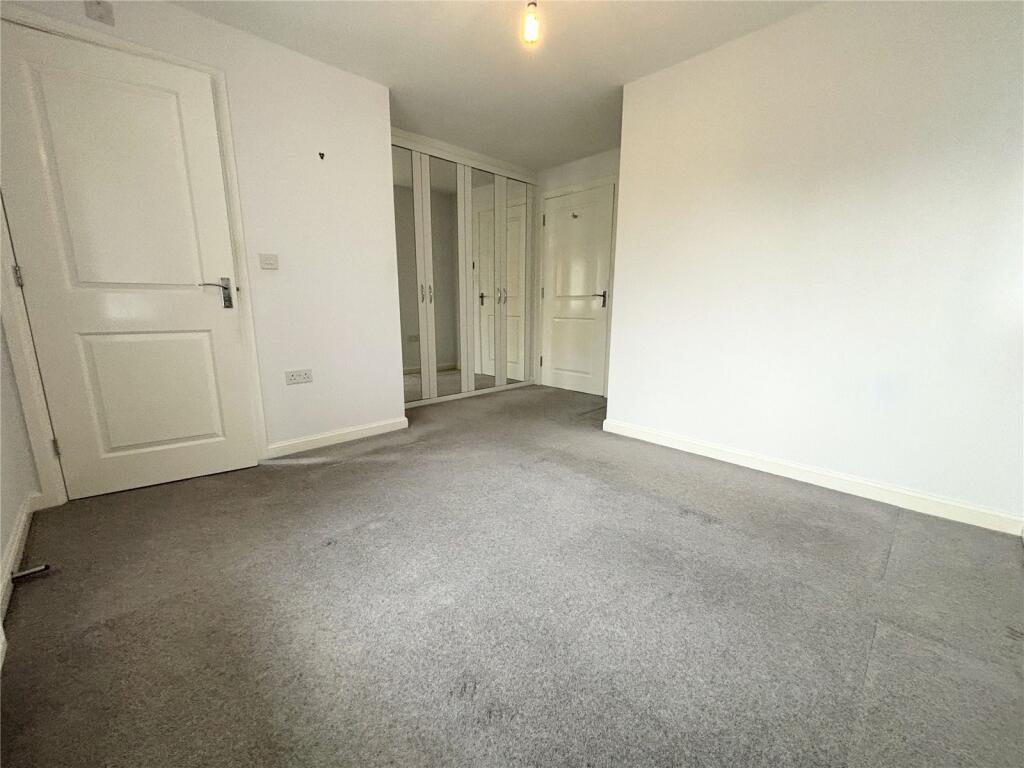 Culverhouse Road, Swindon, SN1 photo 5