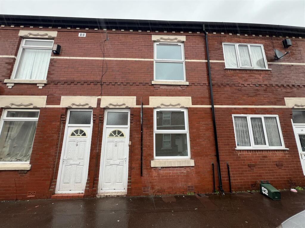 Main image of property: Tottington Street, Manchester