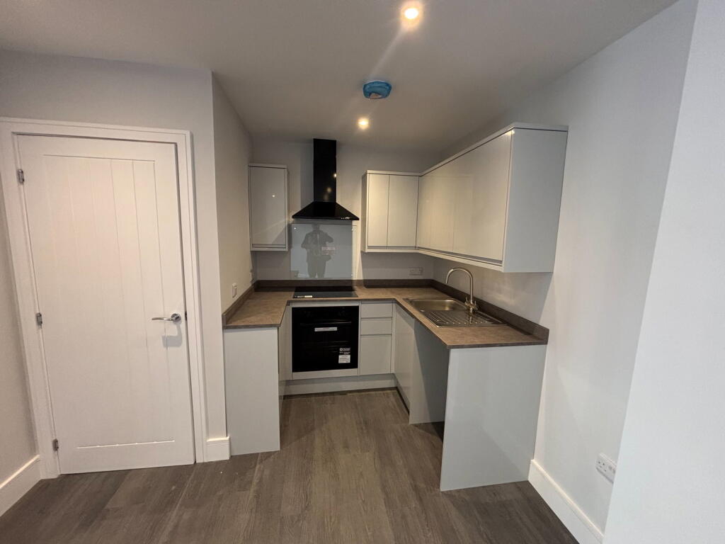 Main image of property: TOWN CENTRE, Eastbourne, BN21 3EU