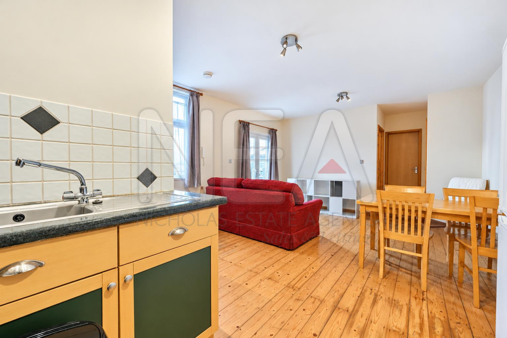 Apartment in Reading - More
