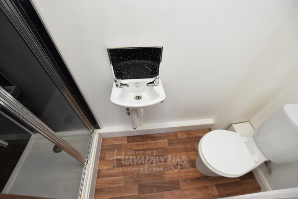 House in Northampton - View 5